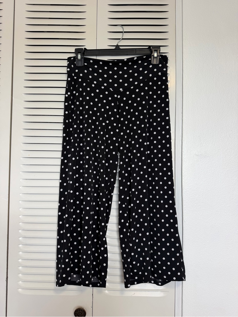 Black & White Polka Dot Wide-Leg Capri Pants